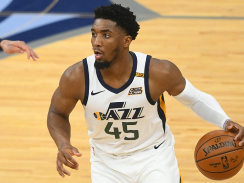 谁更接近奖 谁更接近奖